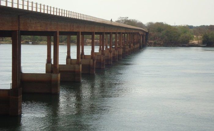 Mulher que pulou de ponte no rio Grande continua internada - Saiba Tudo ...